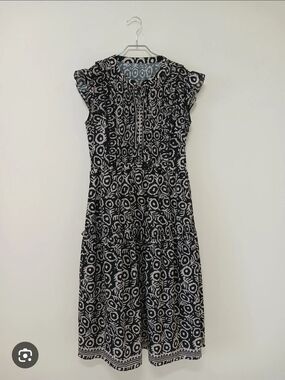 Maxi Studio dress Black and White Patterned Ruffle-Sleeve Dress